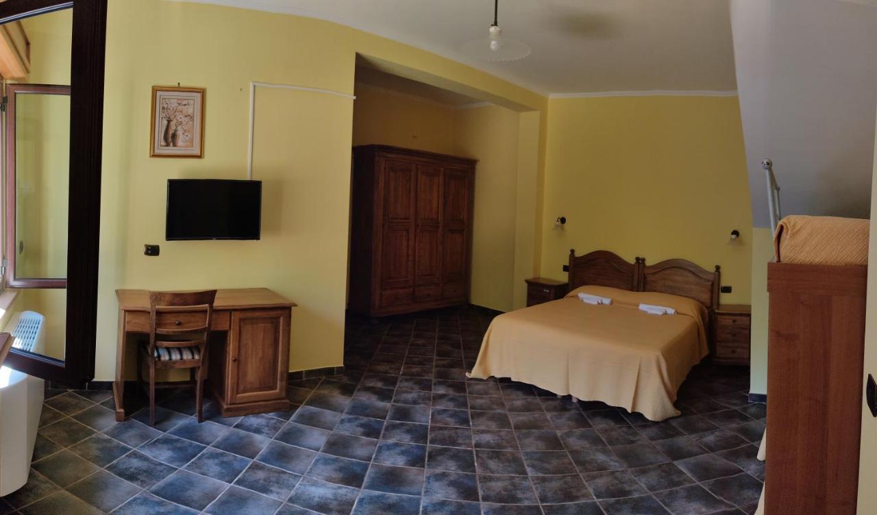 Villa Agriturismo Roseto Serra San Bruno Exterior foto