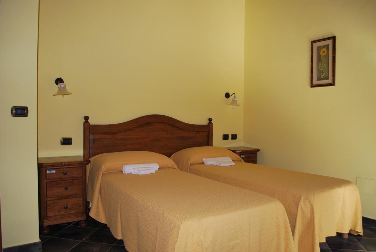 Villa Agriturismo Roseto Serra San Bruno Exterior foto